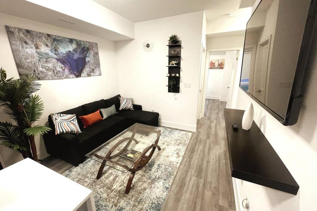 Exquisite, Bright & Modern Condo. Niagara Falls Extérieur photo